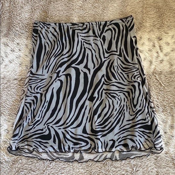 Urban Outfitters Mesh Skirt - Picture 3 of 4